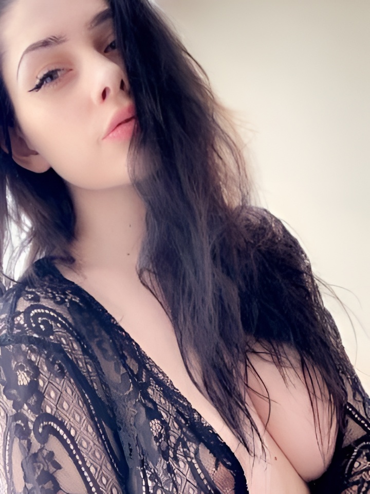 Лея привлекательная девушка из Гомеля цена от 3000 руб