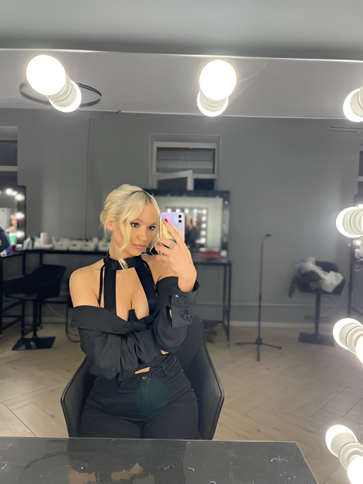 Рада привлекальеная девушка из Гомеля цена от 4000 руб