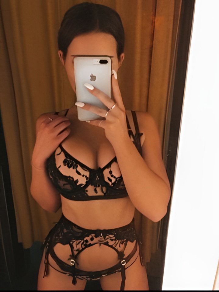 Рита привлекальеная девушка из Гомеля цена от 2000 руб