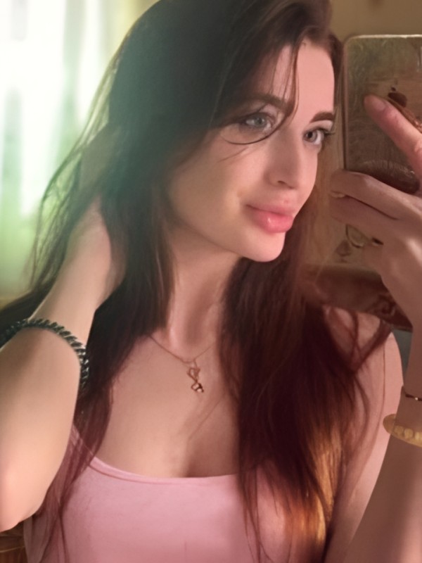 Софи привлекательная девушка из Гомеля цена от 10000 руб