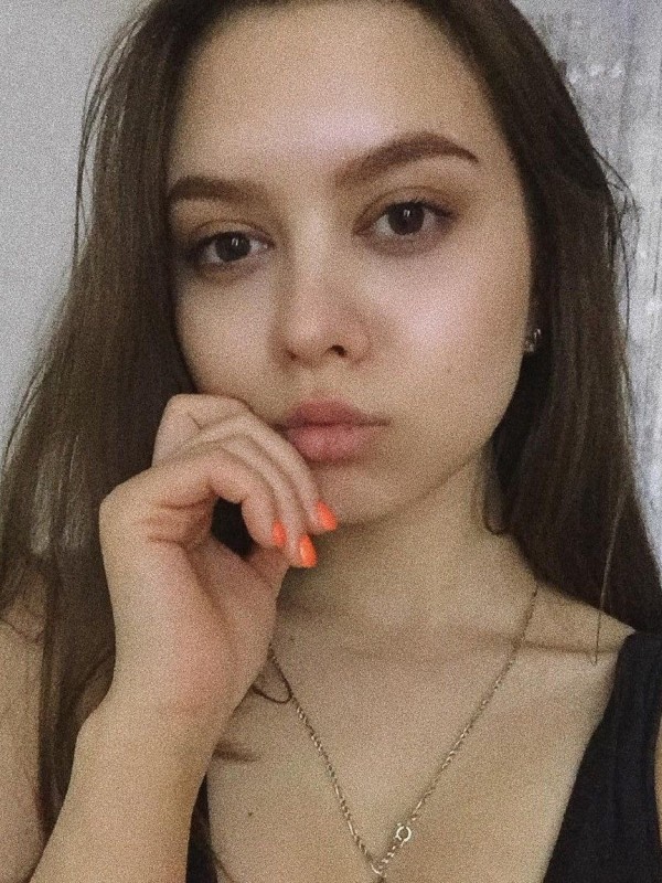 Маргоша привлекательная девушка из Гомеля цена от 3000 руб