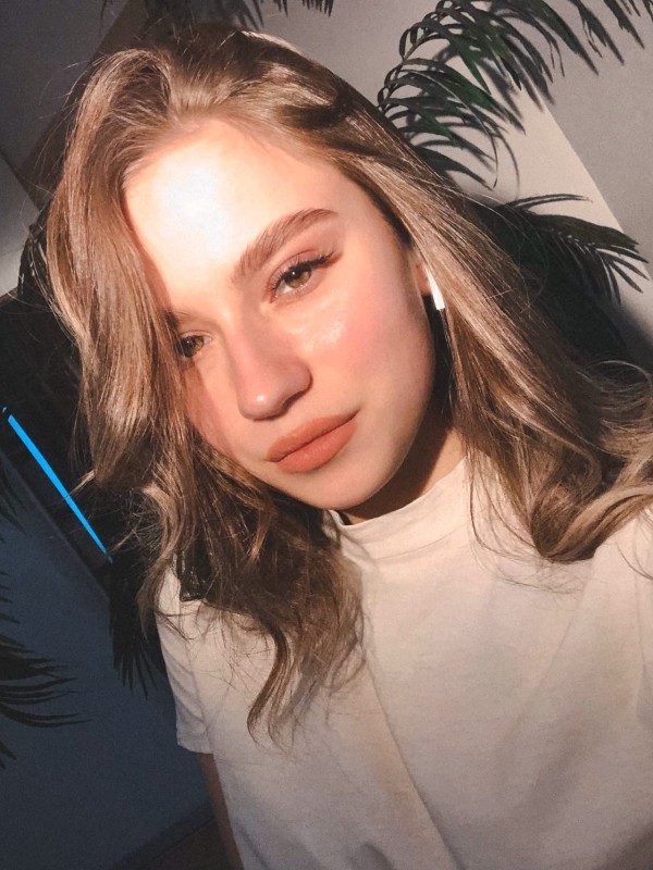 Катерина привлекательная девушка из Гомеля цена от 3500 руб