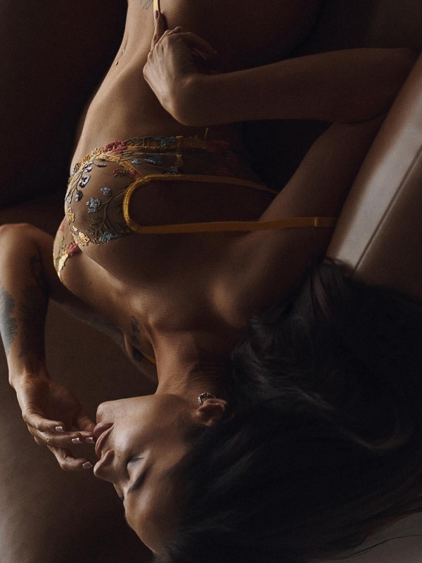 Катерина привлекательная девушка из Гомеля цена от 10000 руб