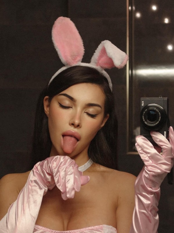 Люда привлекательная девушка из Гомеля цена от 6000 руб